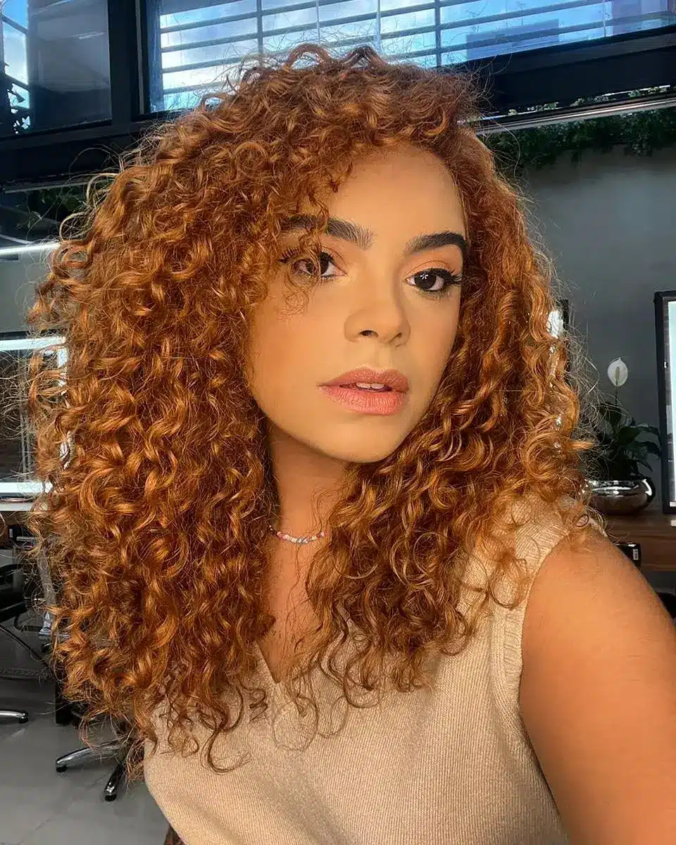 1. Como Identificar Seu Subtom de Pele para Escolher o Ruivo Perfeito
2. 5 Erros Comuns na Manutenção do Cabelo Ruivo e Como Evitá-los
3. Transição Suave: Do Castanho ao Ruivo Sem Danificar os Fios
4. Ruivo Acobreado vs. Ruivo Vinho: Qual Combina Mais com Você?
5. Ferramentas Digitais que Ajudam a Visualizar sua Nova Cor de Cabelo