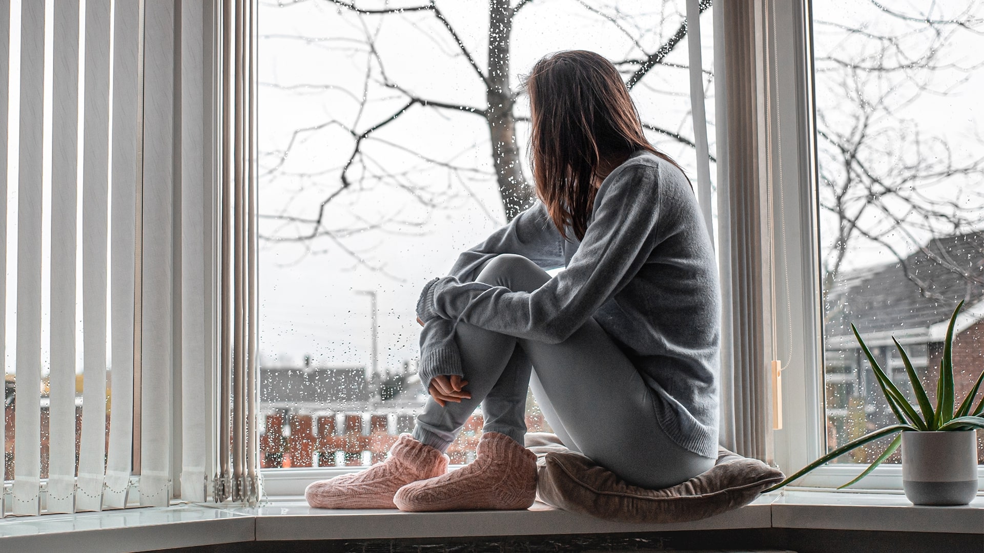 5 ideias de títulos:
1. Entendendo o Transtorno Afetivo Sazonal: Sintomas e Causas
2. Fototerapia e TCC: As Melhores Abordagens para o TAS
3. Como a Luz Solar Afeta o Humor: A Ciência por Trás da Depressão Sazonal
4. Dicas Práticas para Lidar com a Depressão de Inverno
5. Quando Procurar Ajuda: Identificando e Tratando o Transtorno Afetivo Sazonal