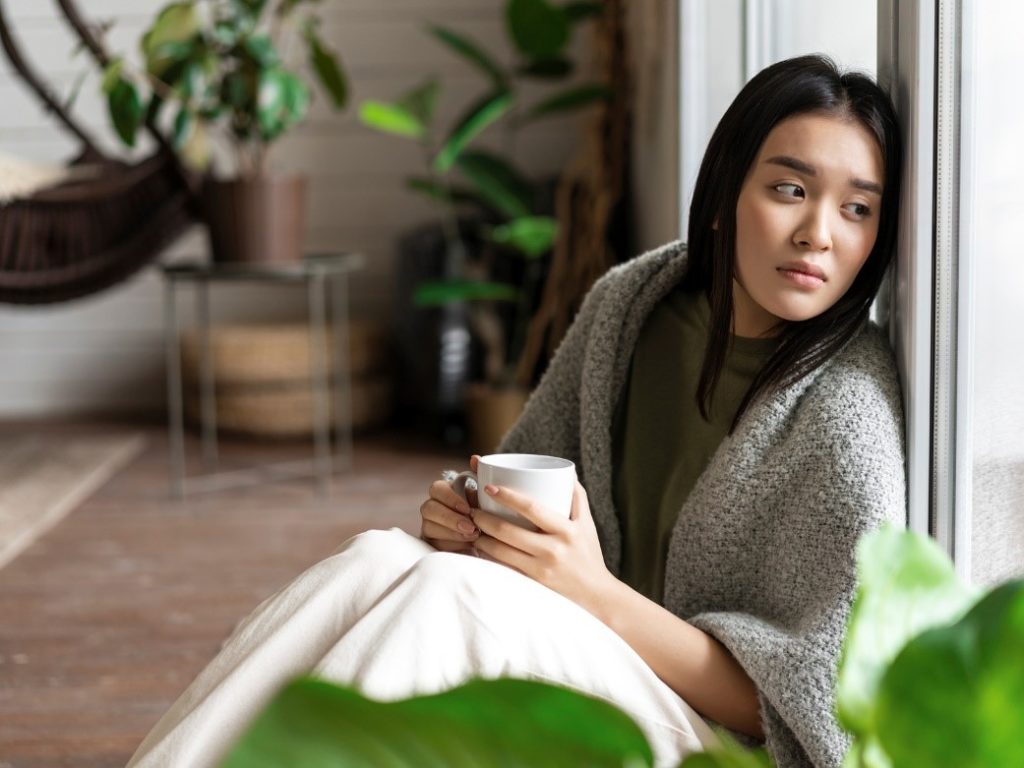 5 ideias de títulos:
1. Entendendo o Transtorno Afetivo Sazonal: Sintomas e Causas
2. Fototerapia e TCC: As Melhores Abordagens para o TAS
3. Como a Luz Solar Afeta o Humor: A Ciência por Trás da Depressão Sazonal
4. Dicas Práticas para Lidar com a Depressão de Inverno
5. Quando Procurar Ajuda: Identificando e Tratando o Transtorno Afetivo Sazonal