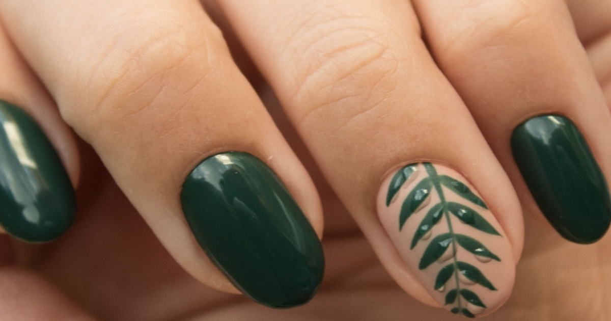 Nail Art Minimalista: Ideias Criativas para Unhas Arredondadas