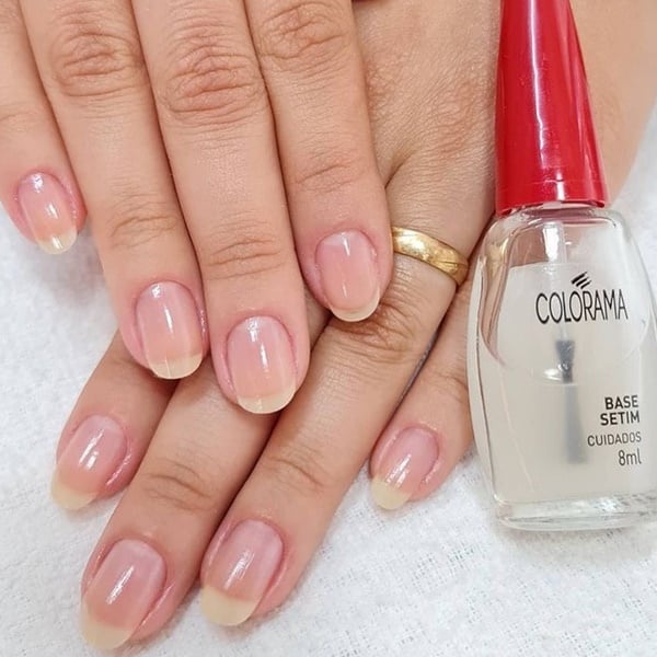 As Cores de Esmalte Mais Elegantes para Unhas Curtas