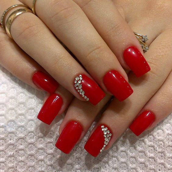quanto custa fazer unhas vermelhas decoradas