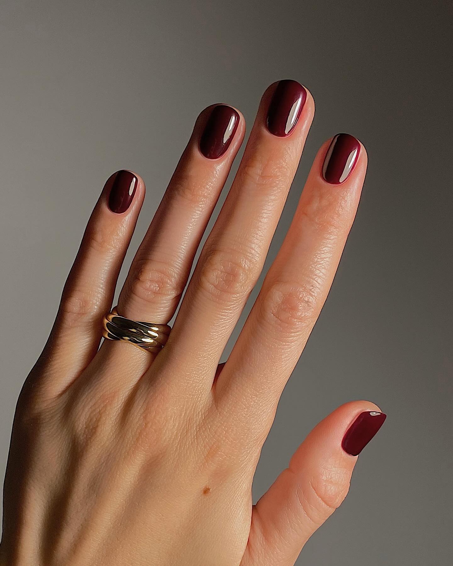 5 ideias de títulos:
1. Unha Amendoada: O Guia Completo para o Formato Perfeito
2. Decorações Incríveis para Unhas Amendoadas: Inspire-se!
3. Como Lixar Unhas no Formato Amendoado: Dicas Essenciais
4. Tendências de Cores e Estilos para Unhas Amendoadas em [Ano]
5. Manutenção das Unhas Amendoadas: Mantenha a Beleza por Mais Tempo