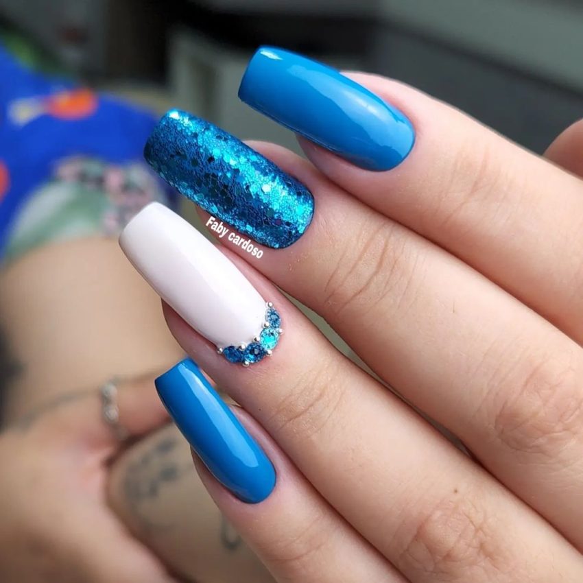 Como Combinar Unhas Azul Bebê com seu Look: Dicas de Estilo