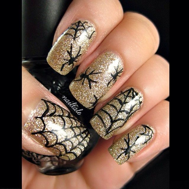 unha decorada com teia de aranha