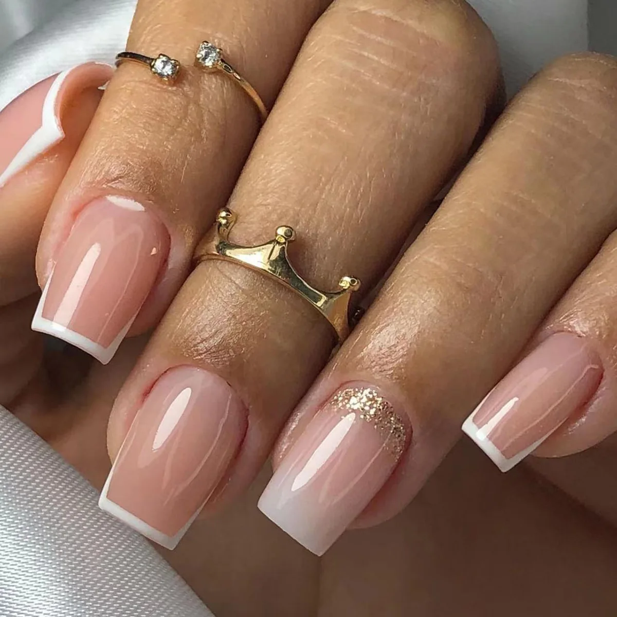 Manutenção Essencial para Unhas de Gel Quadradas: Dicas para um Acabamento Perfeito