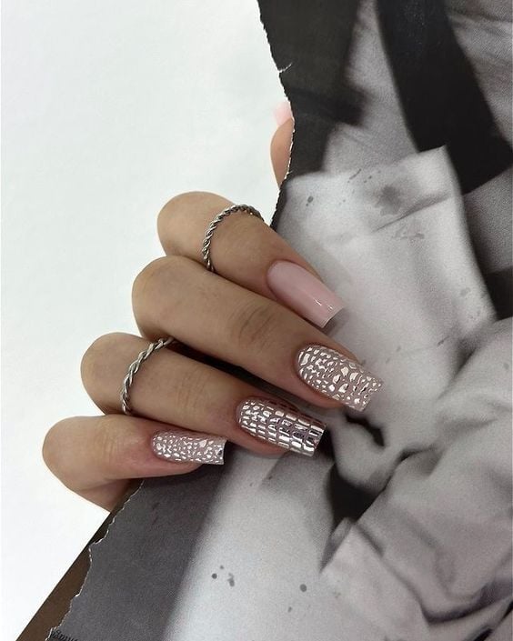 Micro Francesinha e Baby Boomer: Detalhes que Elevam suas Unhas de Gel Quadradas
