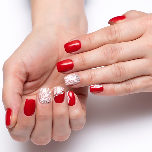 Unhas Quadradas Suavizadas vs. Amendoada: Qual o Melhor Formato para Você?