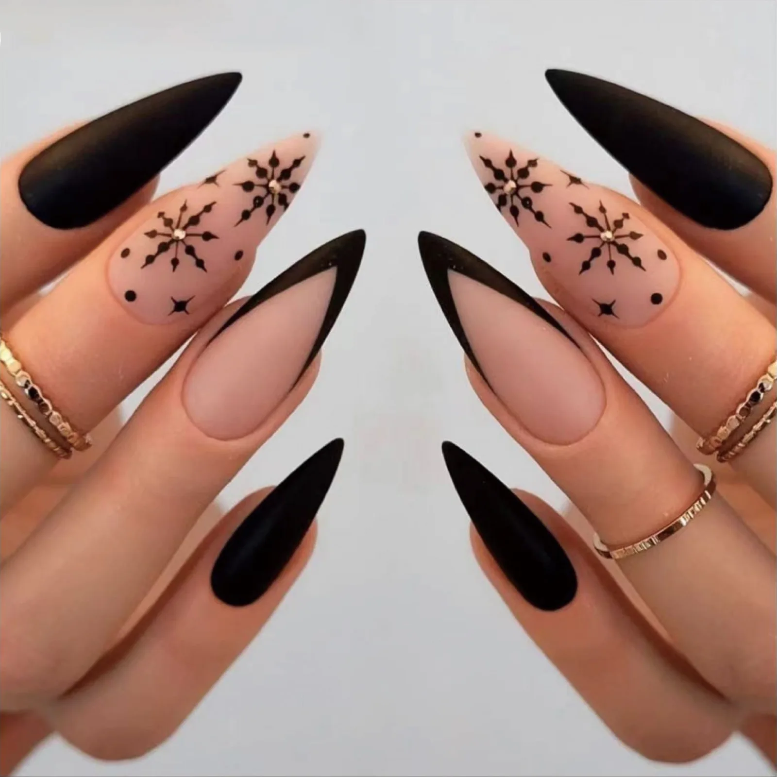 Nail Art Delicada: Ideias para Unhas Minimalistas e Chiques