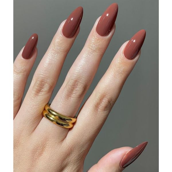 unha almond marrom vs unha stiletto marrom