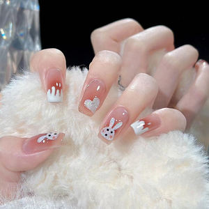 Unhas Brancas Degradê: Elegância e Modernidade