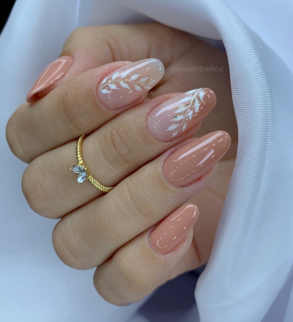 unhas em gel decoradas minimalistas para o dia a dia