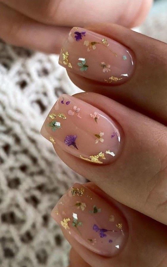 Guia Completo: Materiais Essenciais para Unha Encapsulada com Glitter; Passo a Passo Detalhado: Como Fazer Unha Encapsulada com Glitter em Casa; Inspirações de Nail Art: 10 Estilos de Unha Encapsulada com Glitter para Arrasar; Durabilidade e Cuidados: Tudo Sobre a Manutenção da Unha Encapsulada; Unha Encapsulada vs. Glitter Tradicional: Qual a Melhor Opção para Você?