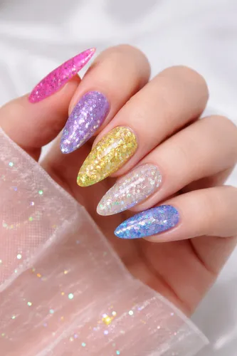 unha encapsulada com glitter