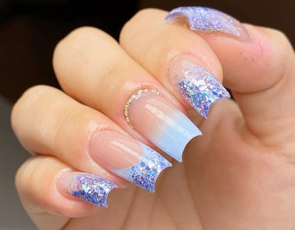 Guia Completo: Materiais Essenciais para Unha Encapsulada com Glitter; Passo a Passo Detalhado: Como Fazer Unha Encapsulada com Glitter em Casa; Inspirações de Nail Art: 10 Estilos de Unha Encapsulada com Glitter para Arrasar; Durabilidade e Cuidados: Tudo Sobre a Manutenção da Unha Encapsulada; Unha Encapsulada vs. Glitter Tradicional: Qual a Melhor Opção para Você?