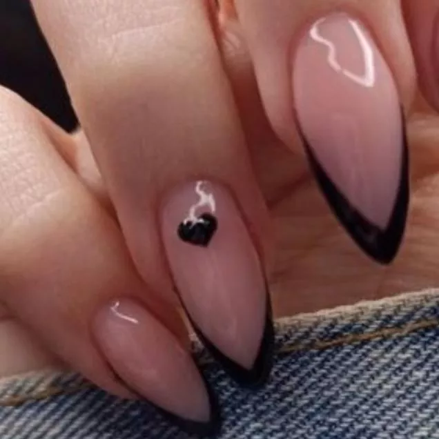 Como obter o formato amendoado perfeito nas unhas: Guia passo a passo