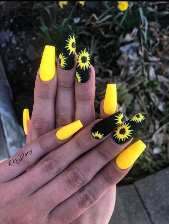 quanto custa fazer unhas de gel decoradas