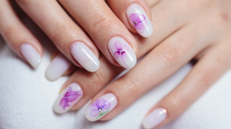 5 ideias de títulos:
1. Unhas Lilás e Branco: 7 Estilos que Vão Bombar em 2024
2. Descubra o Encanto das Unhas Lilás com Detalhes em Branco
3. Tutorial Completo: Como Fazer Unhas Degradê Lilás e Branco Perfeitas
4. Filha Única Lilás e Branco: O Toque de Charme que Faltava na sua Unha
5. Unhas Marmorizadas Lilás e Branco: A Tendência Chic para sua Manicure