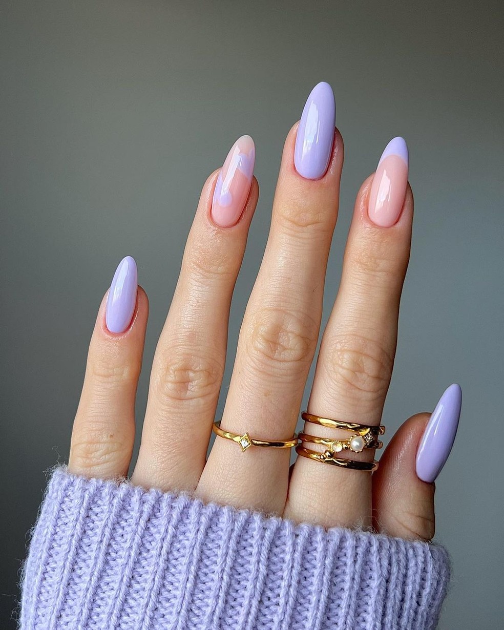 5 ideias de títulos:
1. Unhas Lilás e Branco: 7 Estilos que Vão Bombar em 2024
2. Descubra o Encanto das Unhas Lilás com Detalhes em Branco
3. Tutorial Completo: Como Fazer Unhas Degradê Lilás e Branco Perfeitas
4. Filha Única Lilás e Branco: O Toque de Charme que Faltava na sua Unha
5. Unhas Marmorizadas Lilás e Branco: A Tendência Chic para sua Manicure