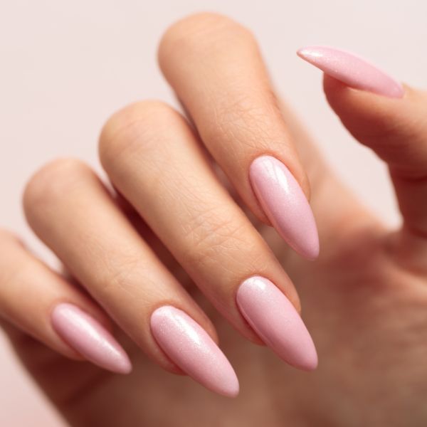 Cores que Combinam com Unhas Rosa Claro e Glitter