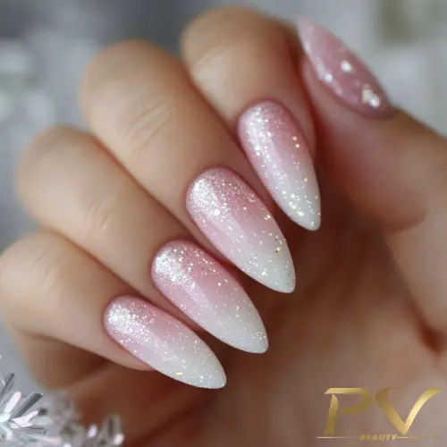 5 Estilos de Unhas Rosa Claro com Glitter para Cada Ocasião