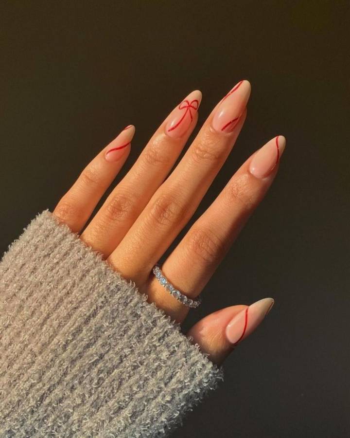 5 ideias de títulos:
1. Unhas com Linhas: Guia Completo de Nail Art e Saúde
2. Decifrando as Linhas nas Unhas: Estilo ou Alerta de Saúde?
3. Nail Art com Linhas: Tendências e Inspirações para Suas Unhas
4. Linhas nas Unhas: Quando Procurar um Dermatologista?
5. Vitaminas Essenciais para Unhas Fortes e Sem Linhas