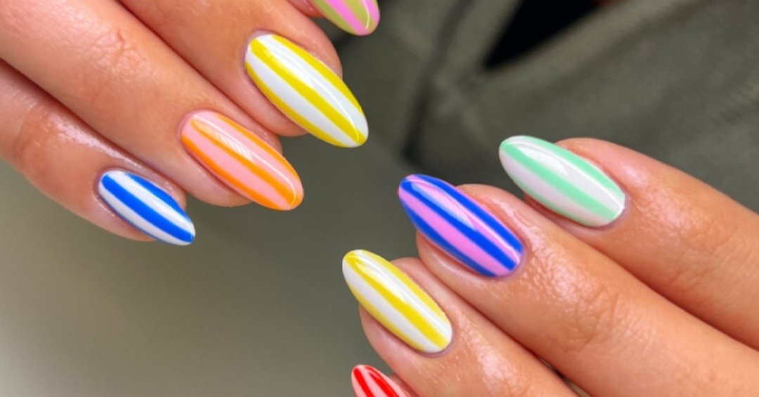 5 ideias de títulos:
1. Unhas com Linhas: Guia Completo de Nail Art e Saúde
2. Decifrando as Linhas nas Unhas: Estilo ou Alerta de Saúde?
3. Nail Art com Linhas: Tendências e Inspirações para Suas Unhas
4. Linhas nas Unhas: Quando Procurar um Dermatologista?
5. Vitaminas Essenciais para Unhas Fortes e Sem Linhas
