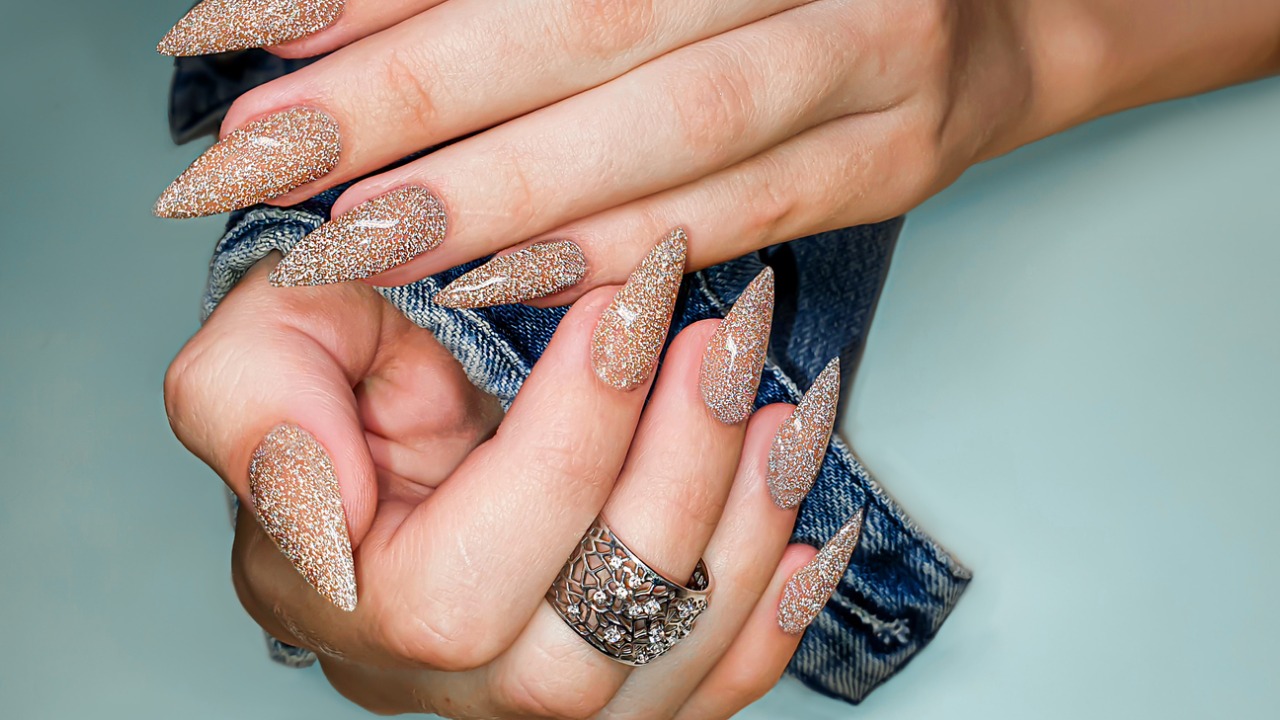 unhas de gel classicas