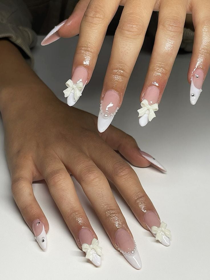 unhas de gel pequena