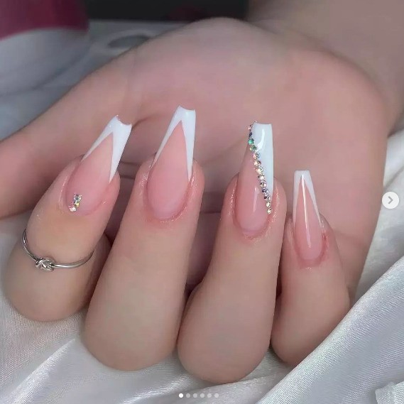ideias unhas decoradas em gel para festas