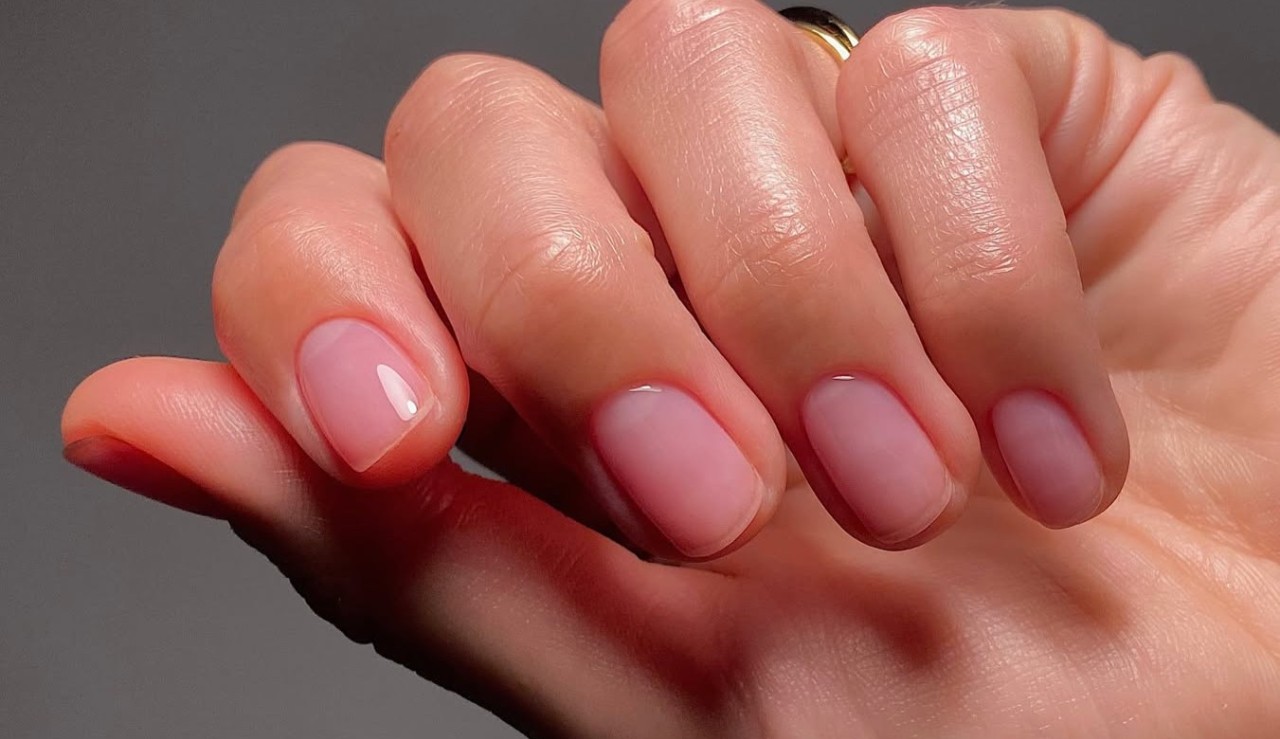 unhas delicadas e elegantes
