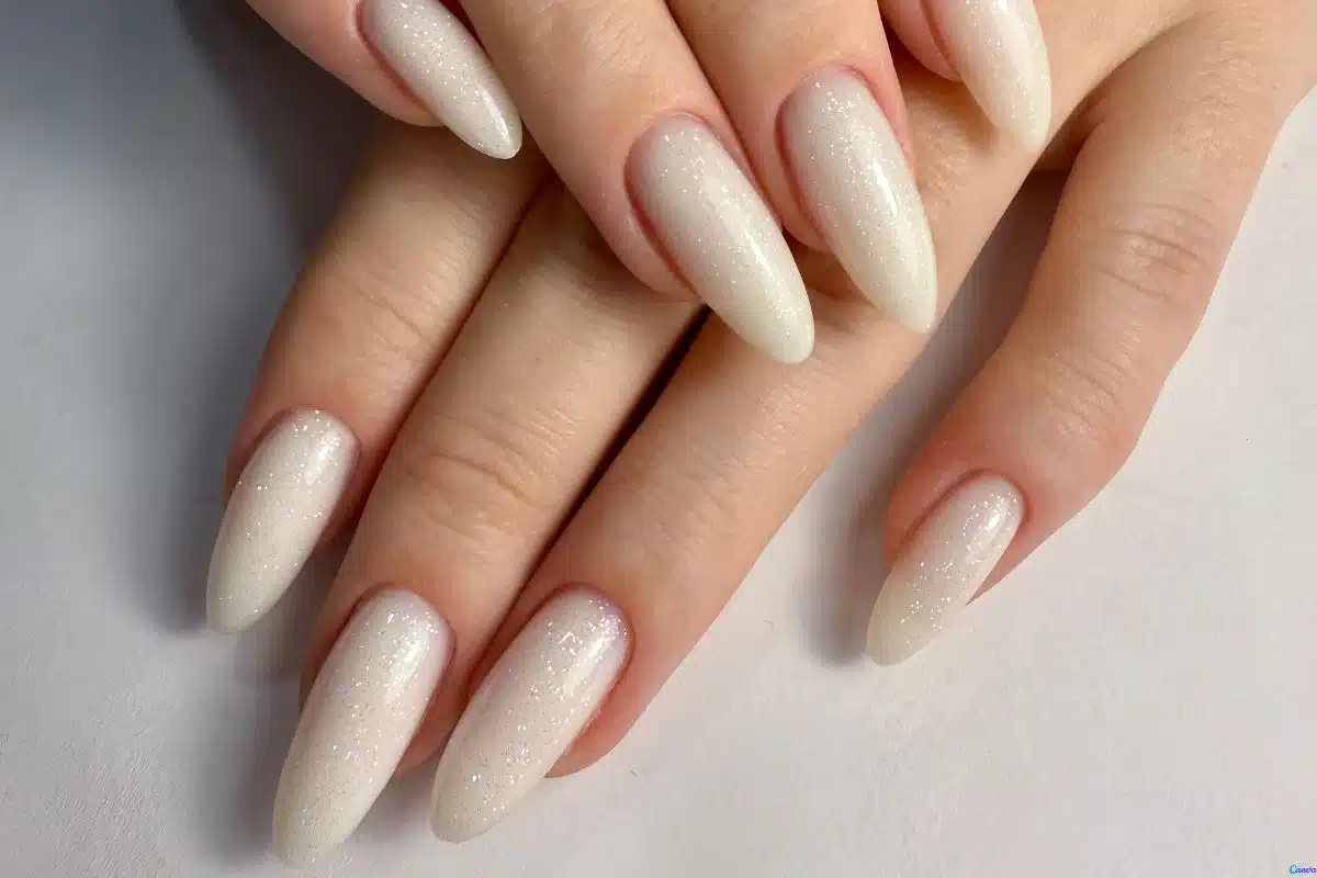 unhas delicadas e elegantes