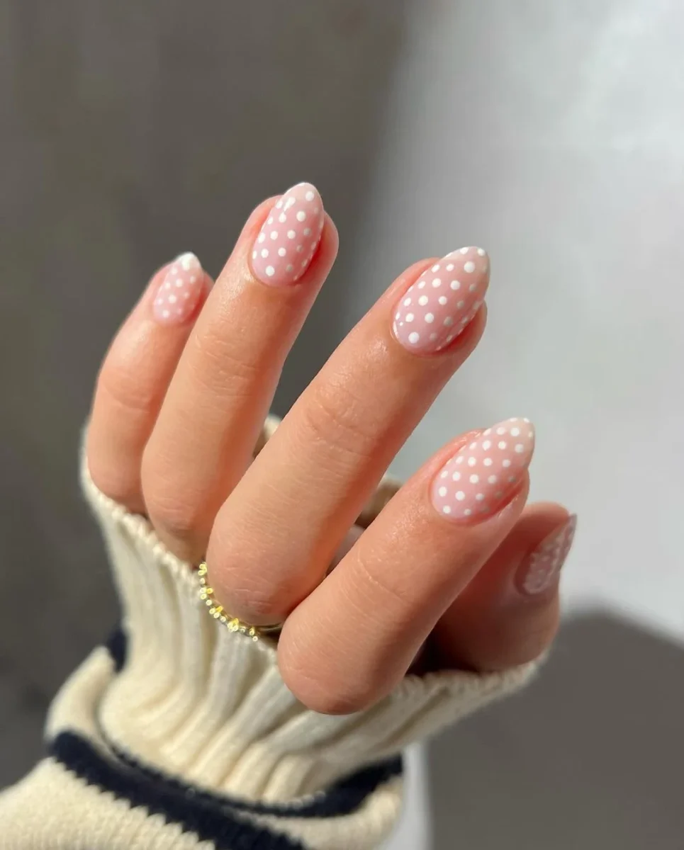 inspiração unhas decoradas minimalistas 2025