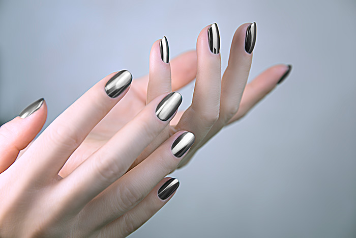 jewelry nails 2025