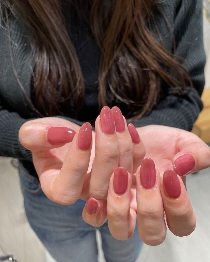 naked nails 2025