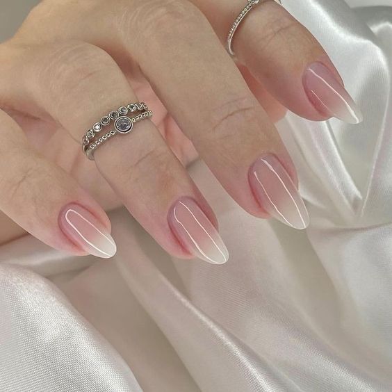 unhas minimalistas 2025