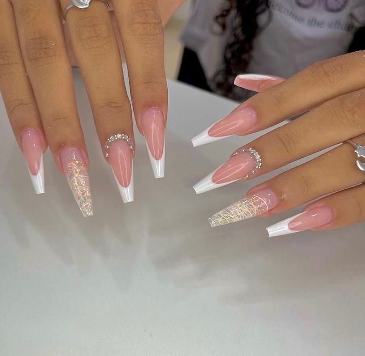 Guia completo de esmaltes com glitter para o Ano Novo