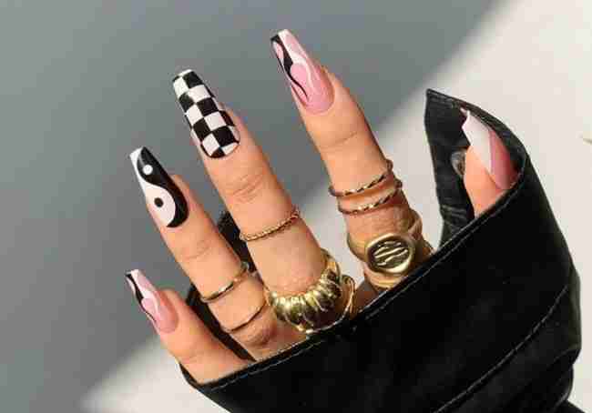 5 ideias de títulos: 1. Unhas em Gel Preto e Branco: Guia Completo de Estilos e Tendências. 2. Descubra a Versatilidade das Unhas Preto e Branco: Inspirações Incríveis. 3. Como Manter Suas Unhas em Gel Preto e Branco Perfeitas: Dicas Essenciais. 4. Do Minimalista ao Ousado: As Melhores Ideias de Unhas em Gel Preto e Branco. 5. Unhas Preto e Branco: A Combinação Clássica que Nunca Sai de Moda.