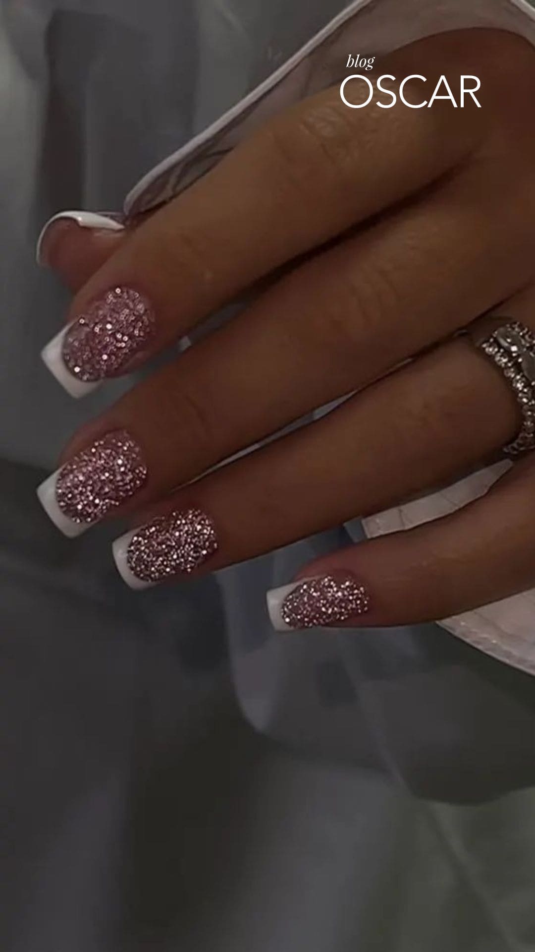 ideias de unhas com glitter para ano novo