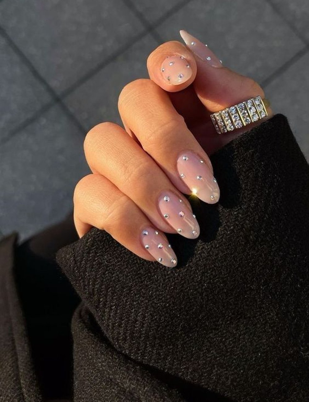 ideias de unhas com glitter para ano novo