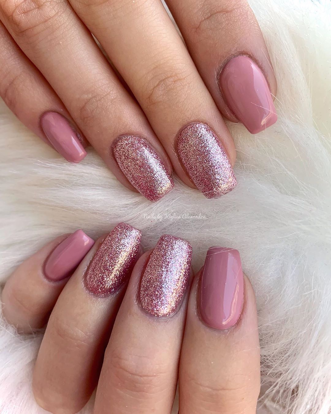 Unhas Rosa Com Dourado