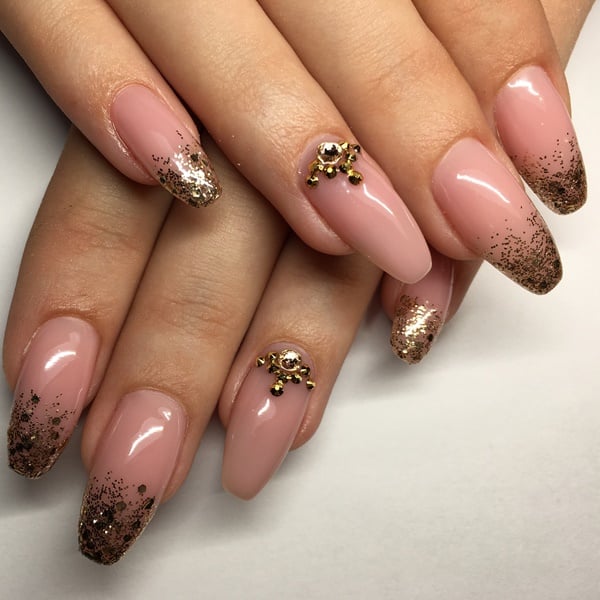 Unhas Rosa Com Dourado
