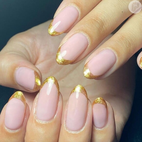 Unhas Rosa Com Dourado