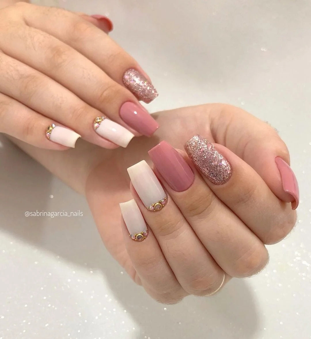 Unhas Rosa Com Dourado