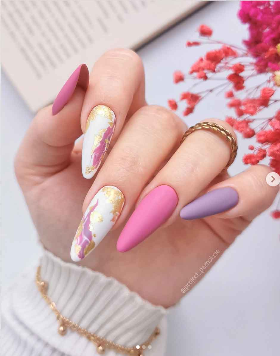 Unhas Rosa Com Dourado