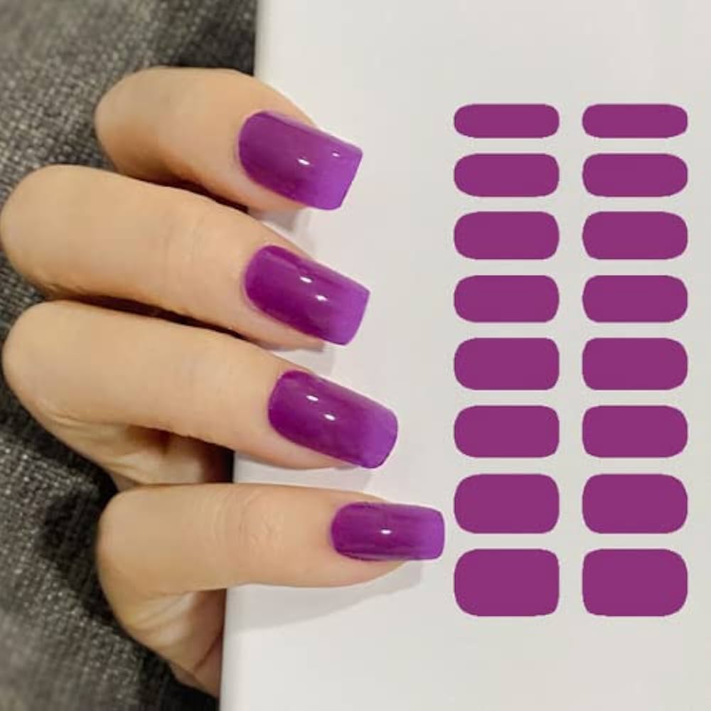 unhas decoradas roxas modernas