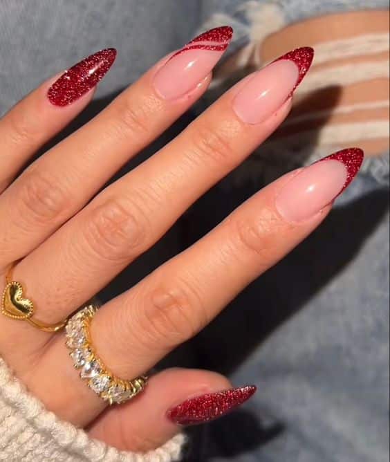 unhas vermelhas decoradas