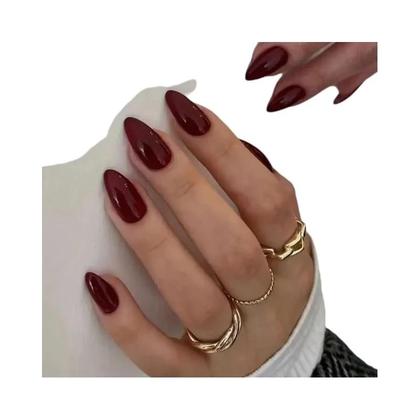 unhas vinho com filha unica dourada