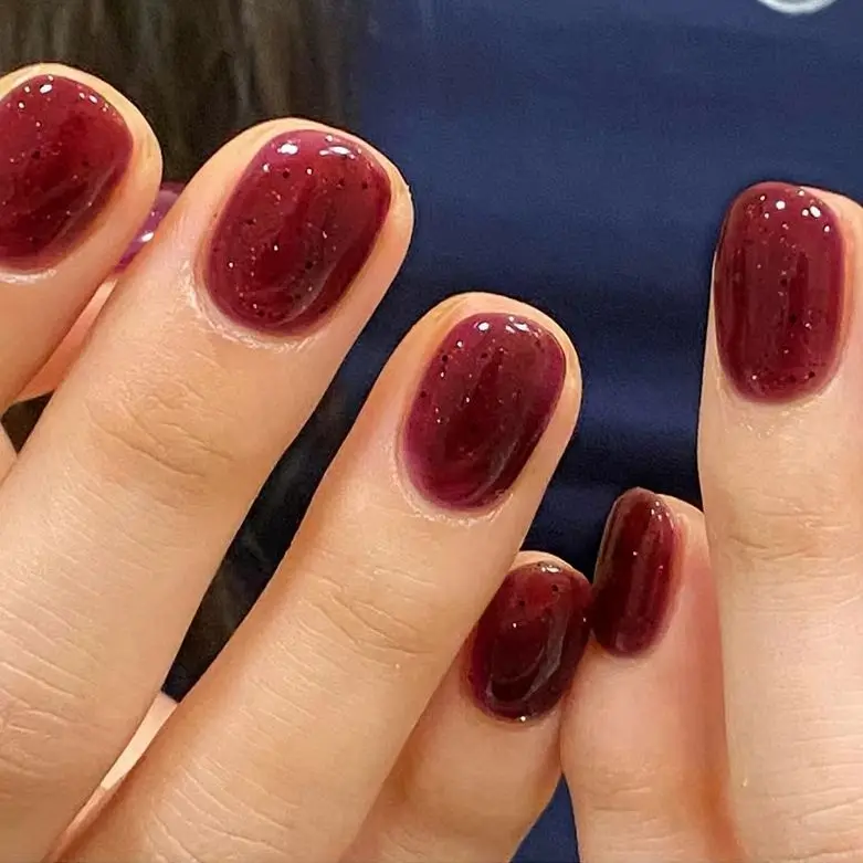 melhor esmalte vinho para pele negra