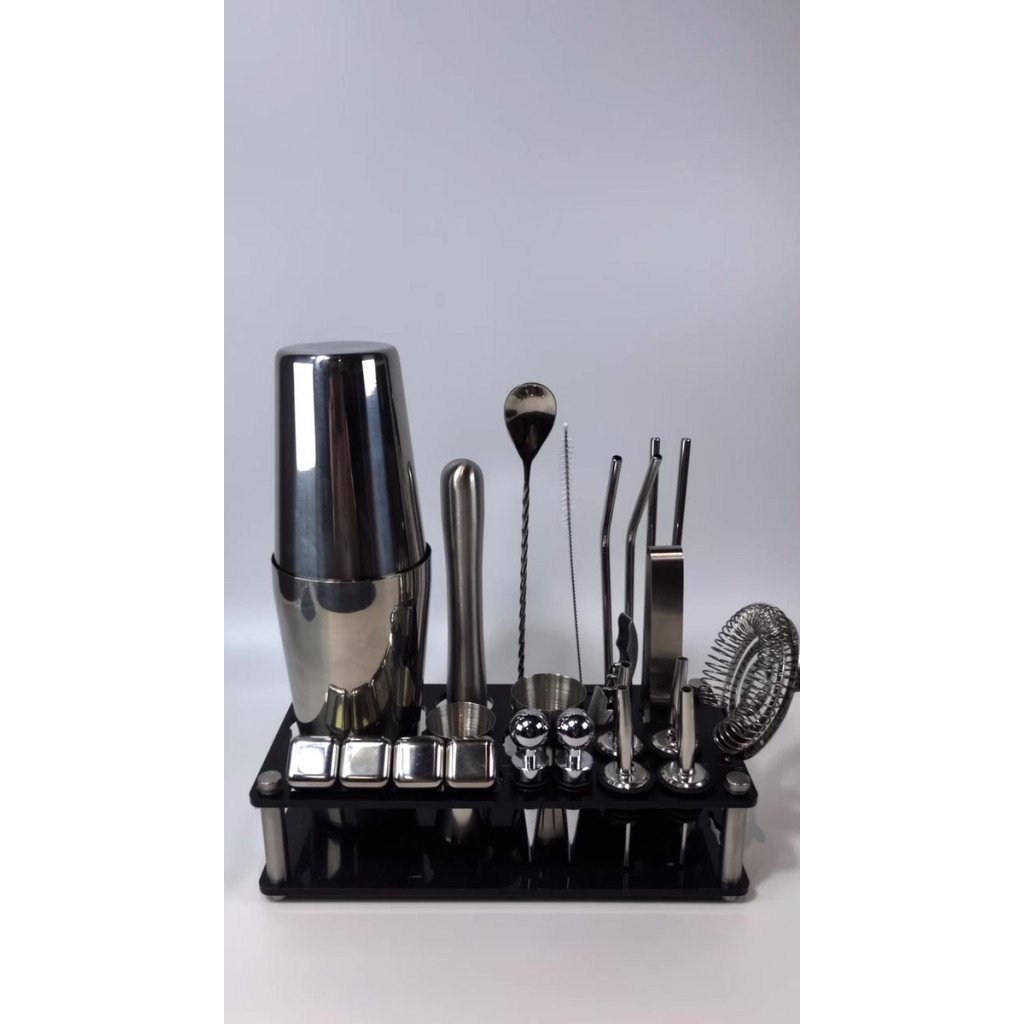 Os Segredos dos Bartenders: Utensílios Indispensáveis para Drinks Perfeitos